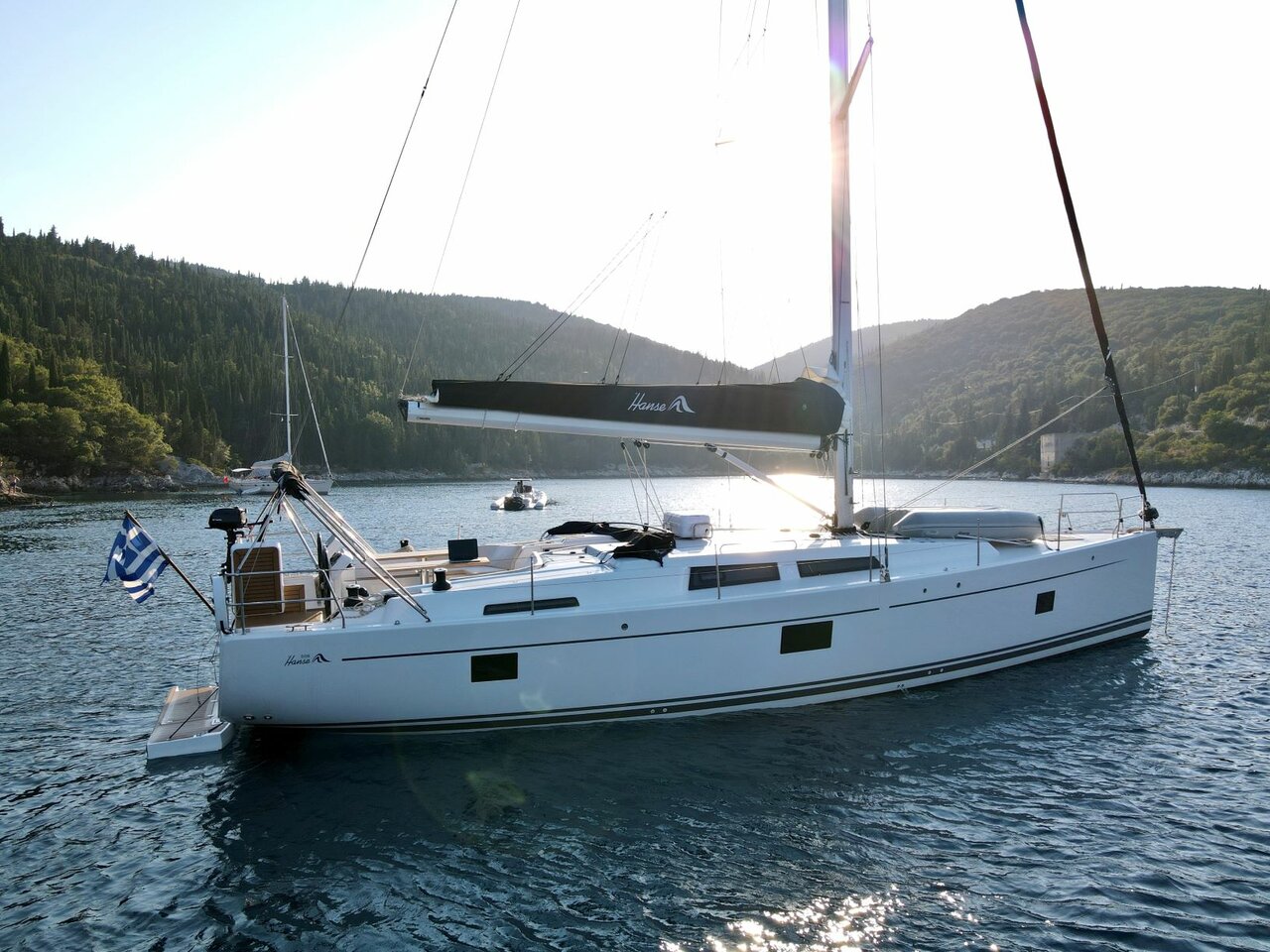 Hanse 508 (5+1cab/3wc) „Artemis“ als Charteryacht
