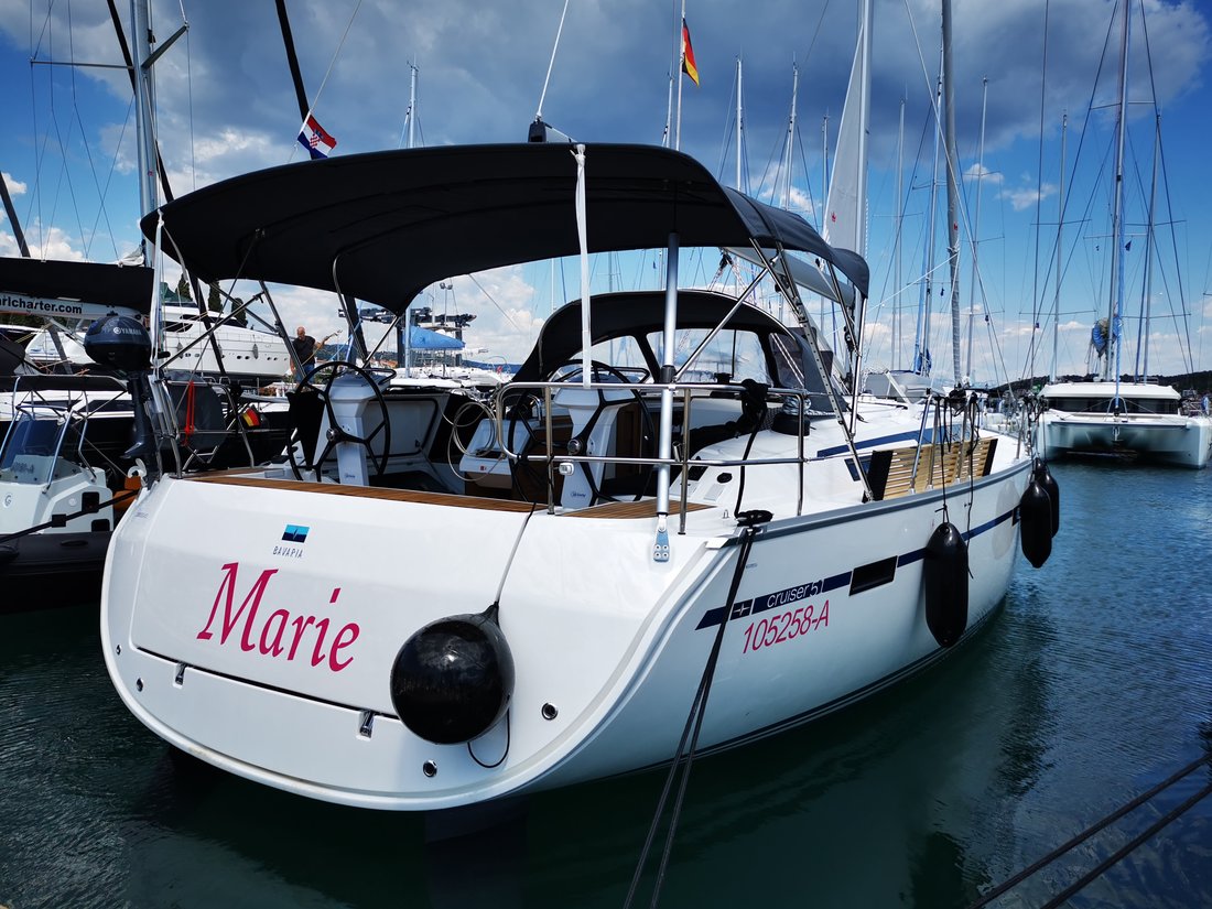 Bavaria Cruiser 51  Top image