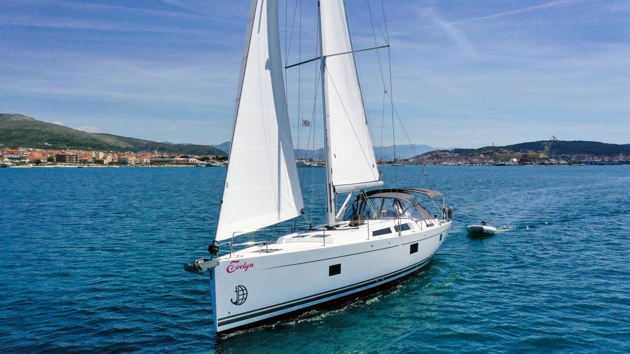 Hanse 508  Top image