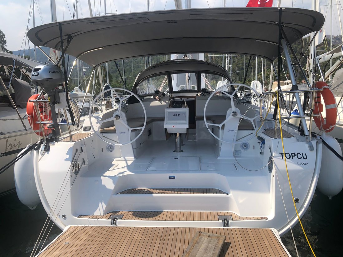 Bavaria Cruiser 46  Top image