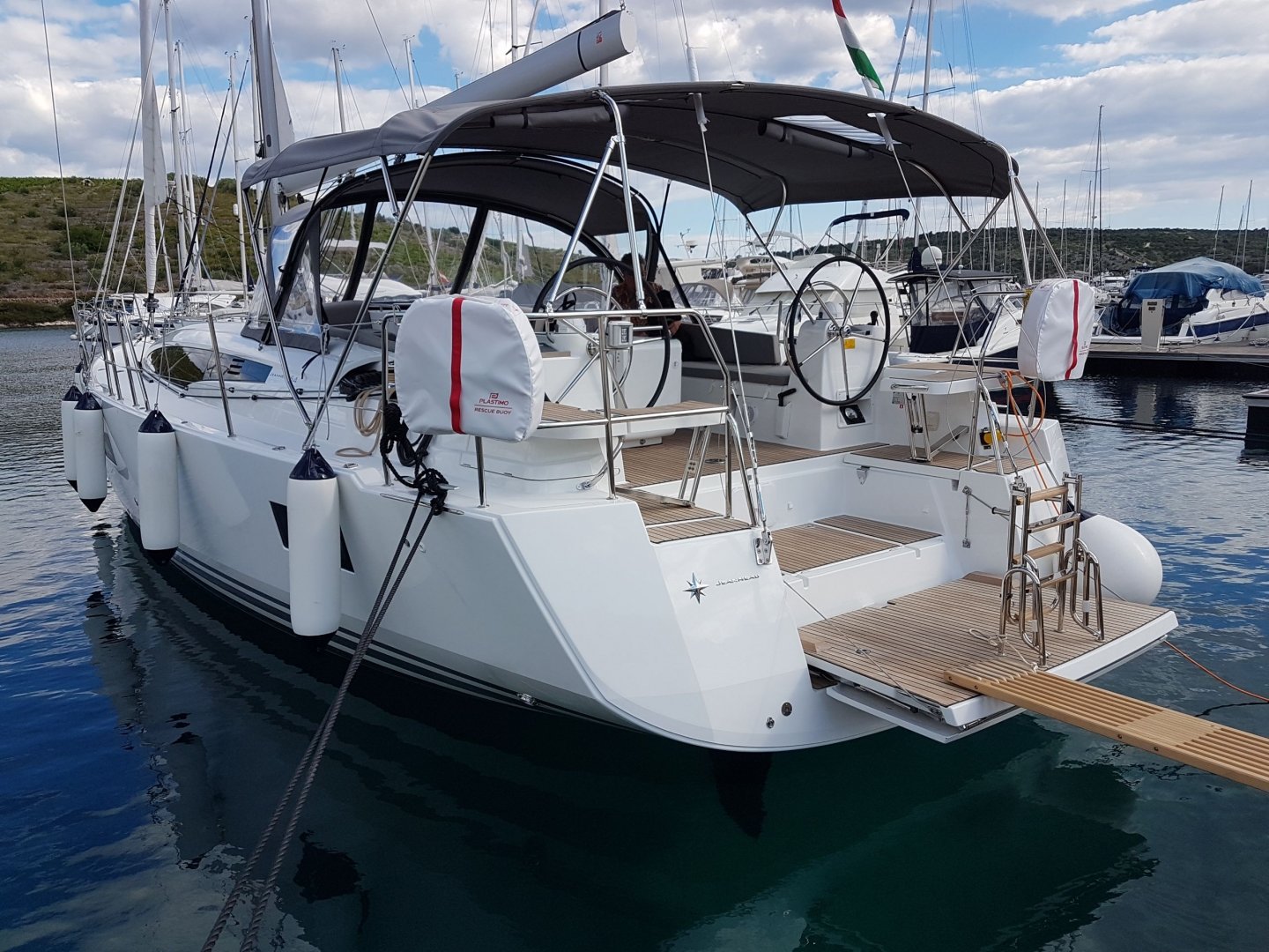 Jeanneau 54  Top image