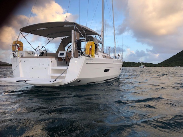 Dufour 430 Grand Large (4cab) „Hoosier Lady“ als Charteryacht