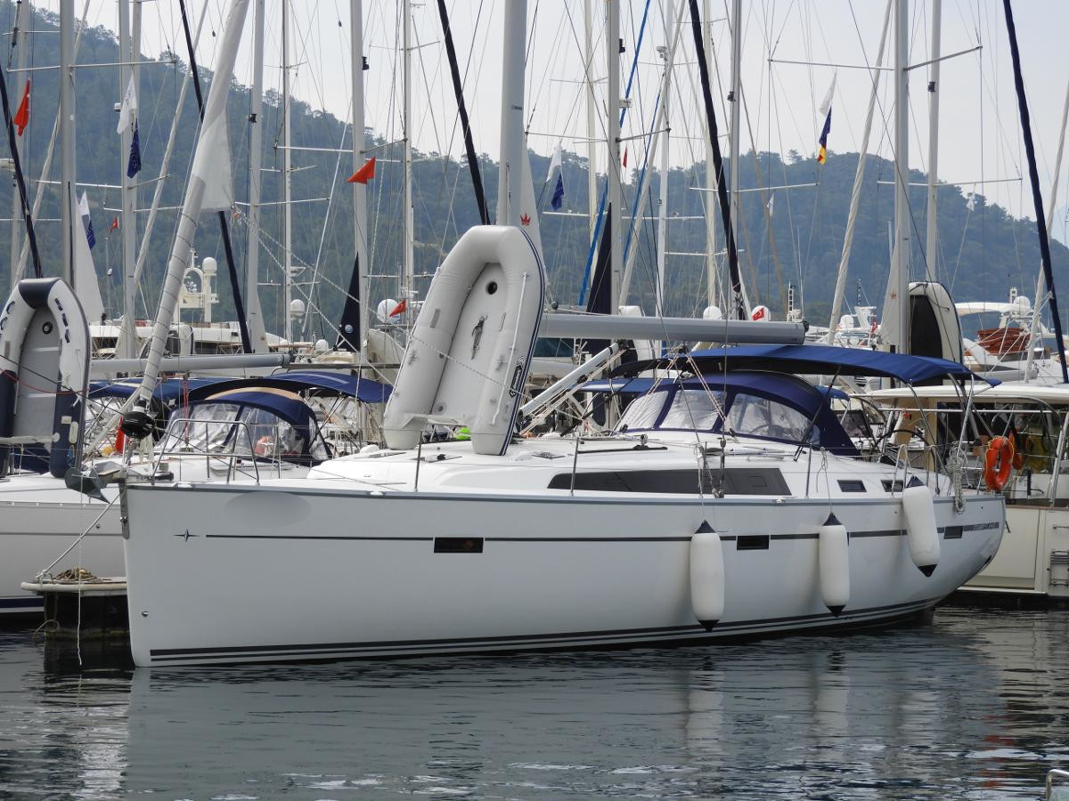 Bavaria Cruiser 51  Top image