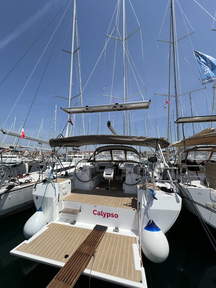 Bavaria C45  Top image