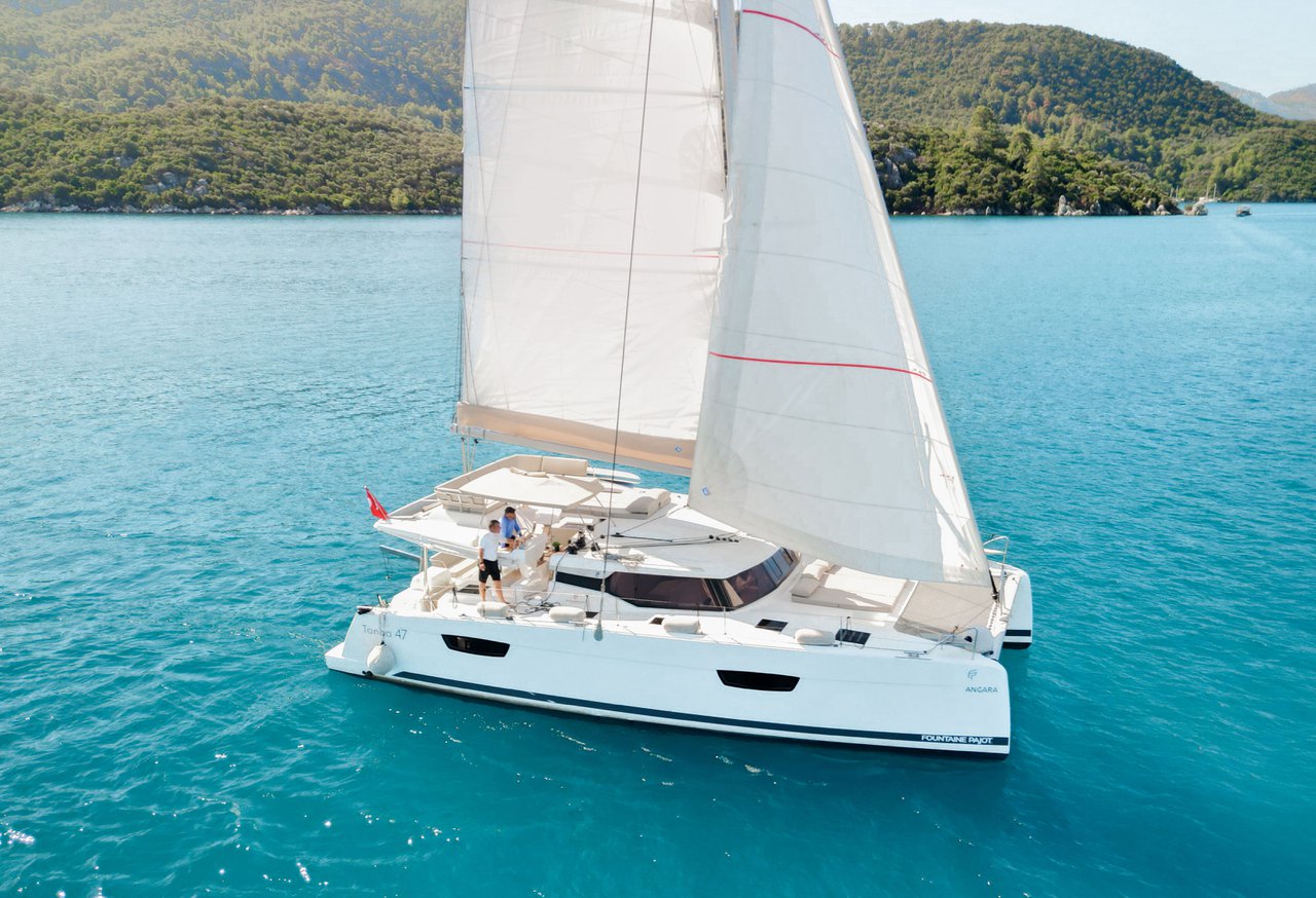 Fountaine Pajot Tanna 47 - 5 + 1 cab. Top image
