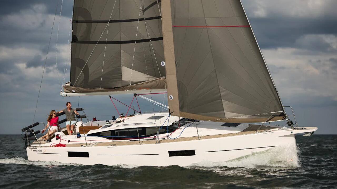 Maxus 35 Top image