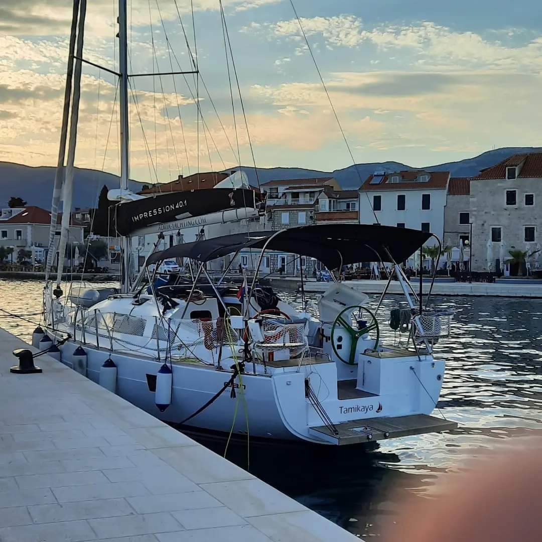 Elan Impression 40.1 „Tamikaya“ als Charteryacht