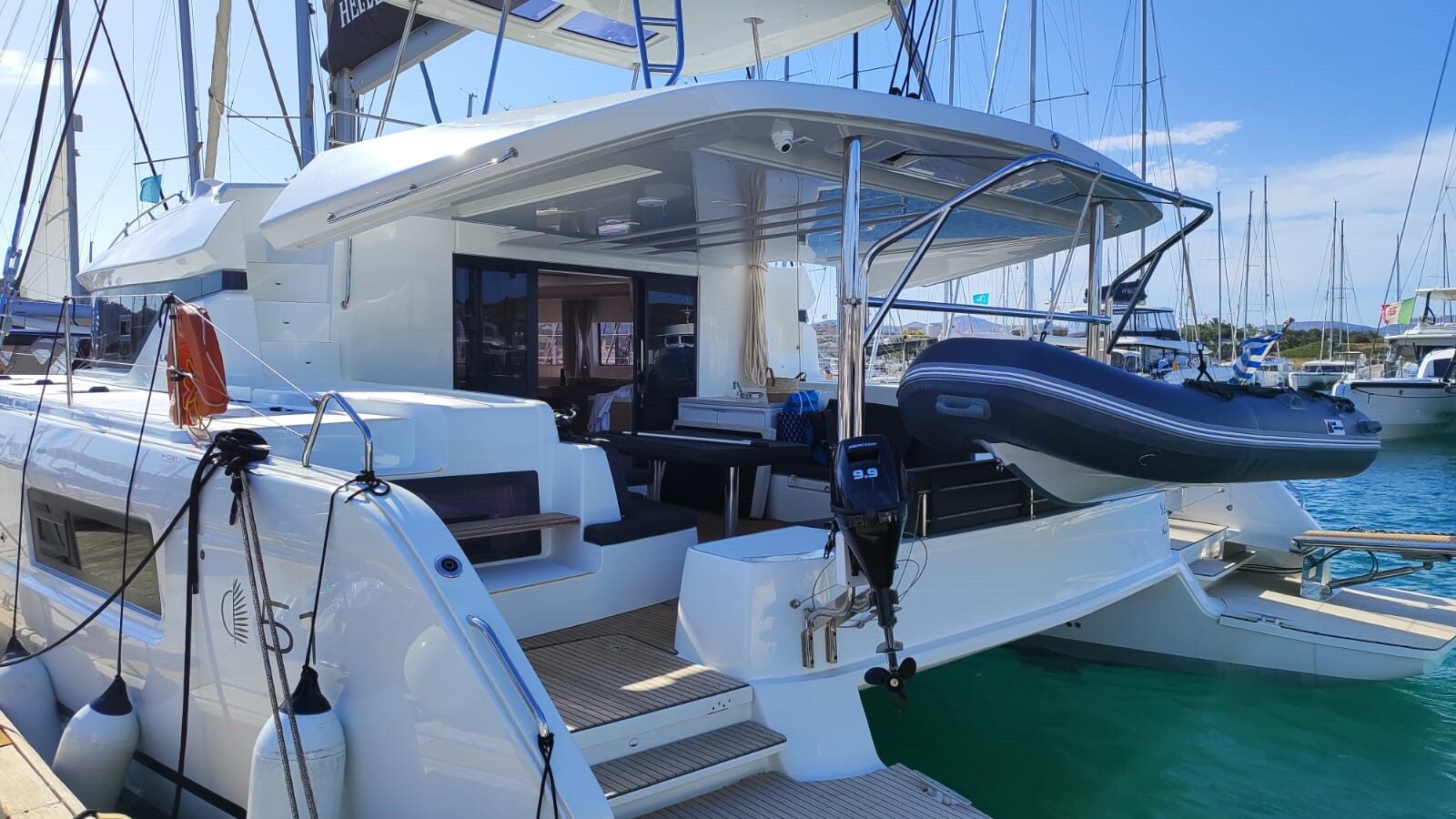 Lagoon 51 „Naf“ als Charteryacht