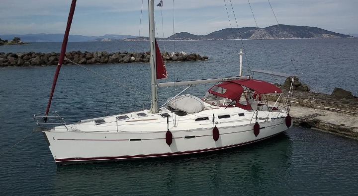 Oceanis Clipper 393 Top image