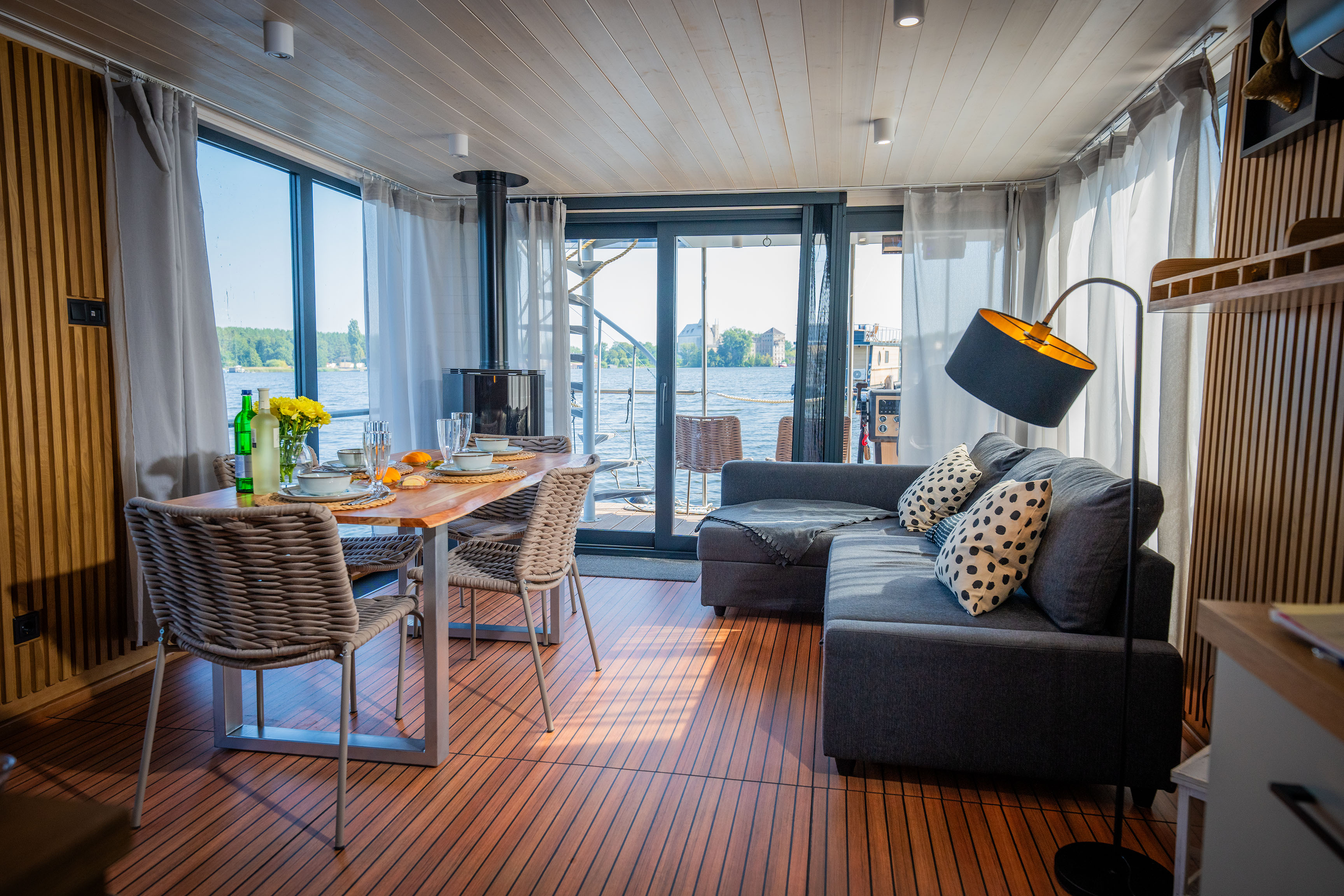 Woma D13 „Aquila“ als Charteryacht