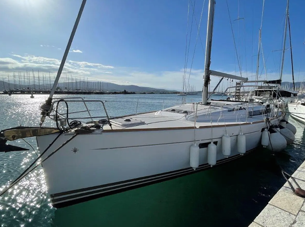 Sun Odyssey 469 Top image