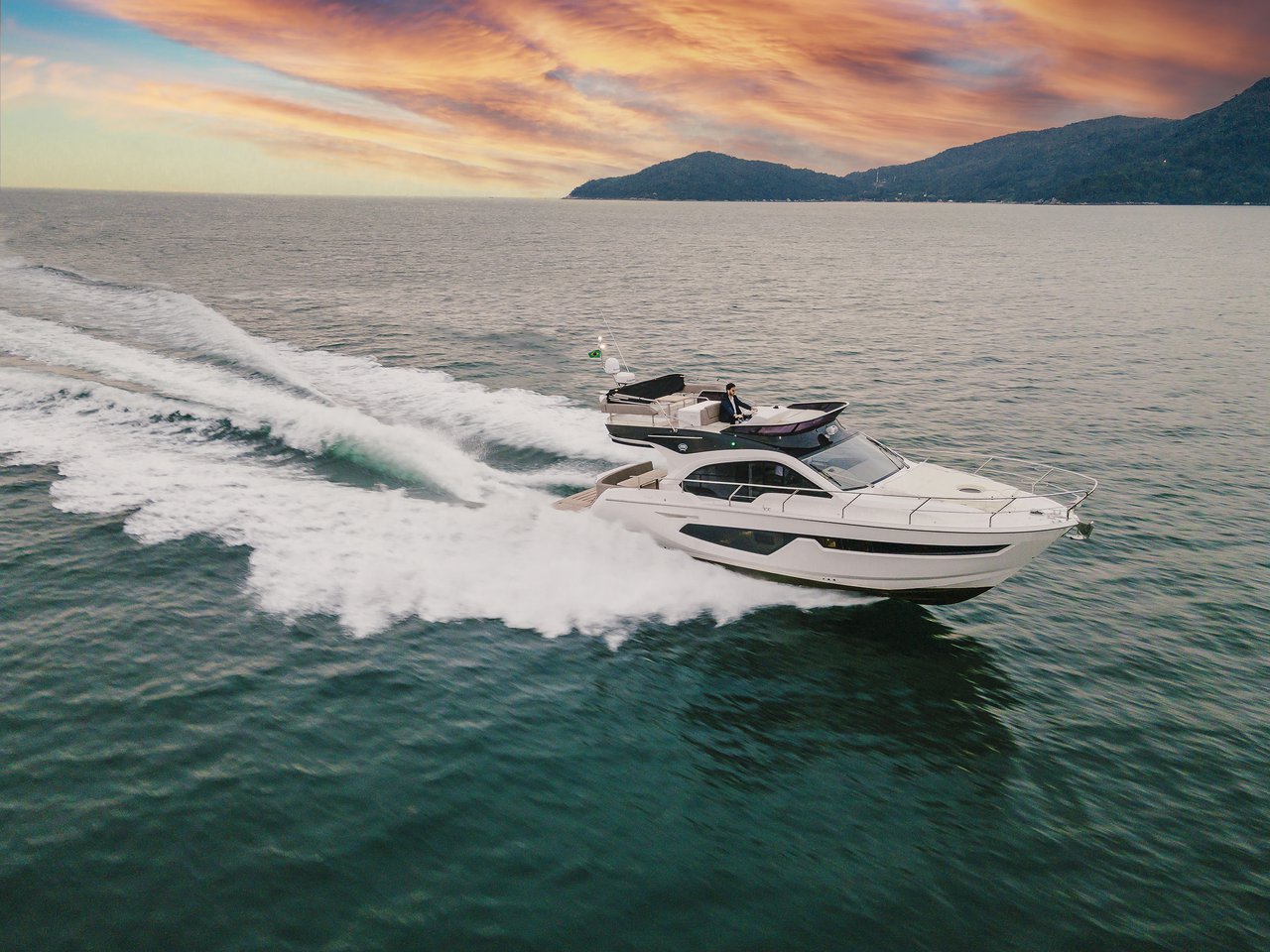 Sessa Fly 42 „Noa“ als Charteryacht