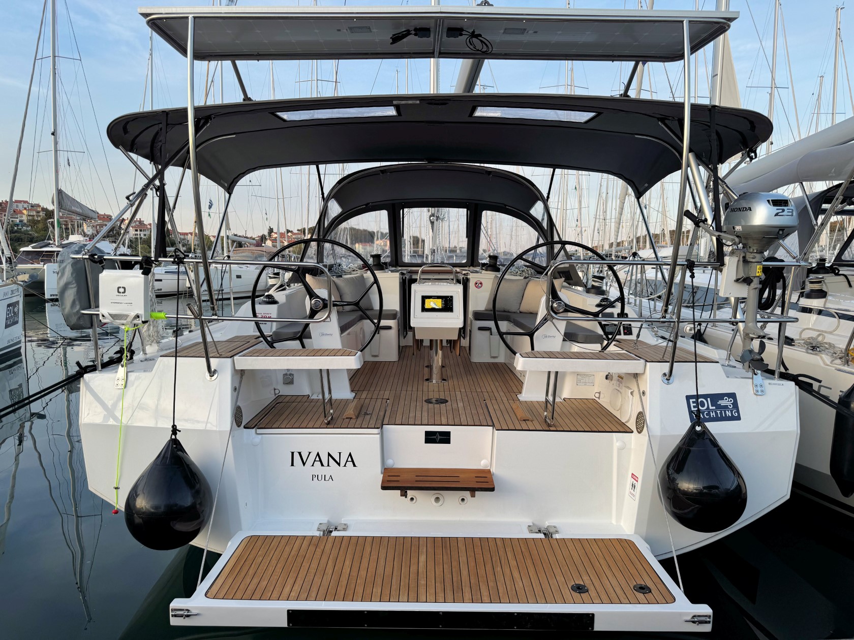 Bavaria C42 Ivana, Foto 4