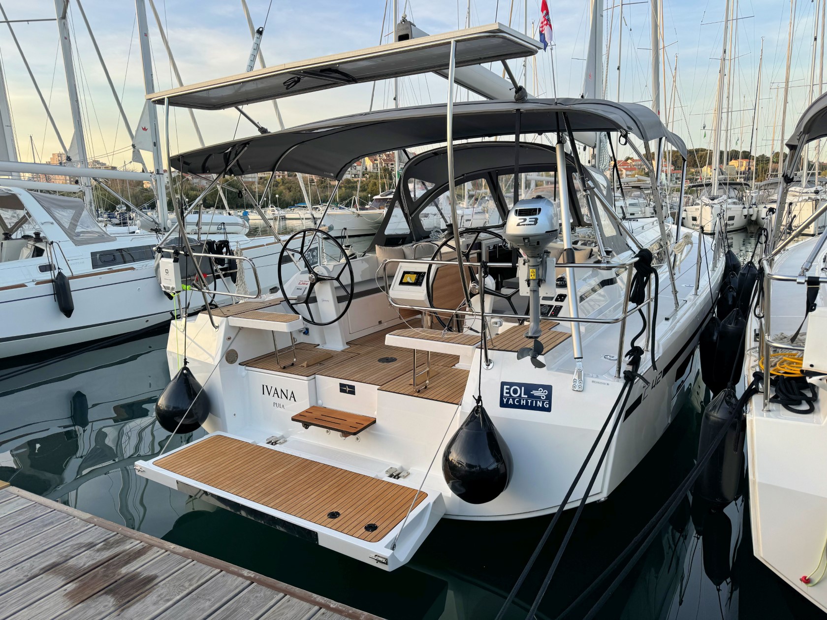 Bavaria C42 Ivana, Foto 5