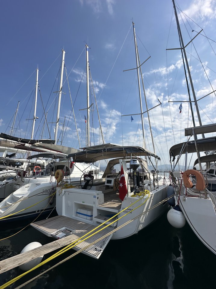 Dufour 430 Grand Large (3cab) „Enki“ als Charteryacht