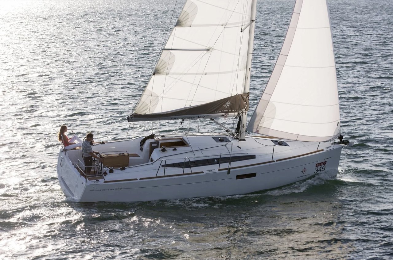 Sun Odyssey 349  Top image