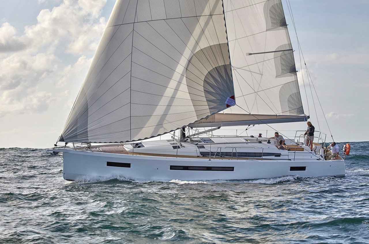 Sun Odyssey 490  Top image