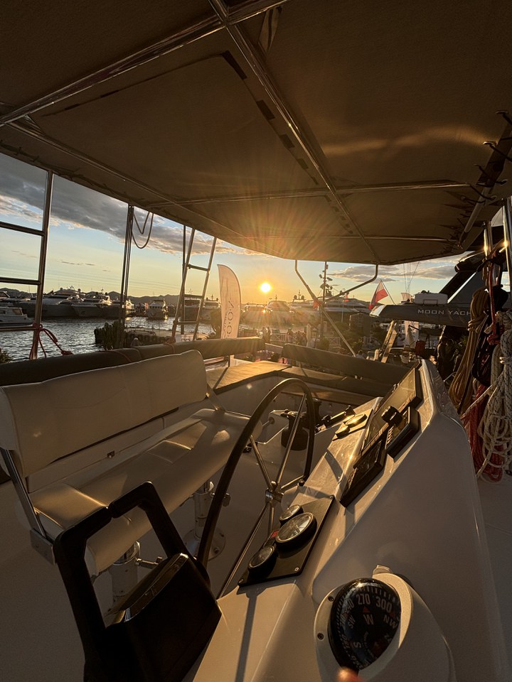 Dufour 48 Catamaran Siente El Mar, Foto 4