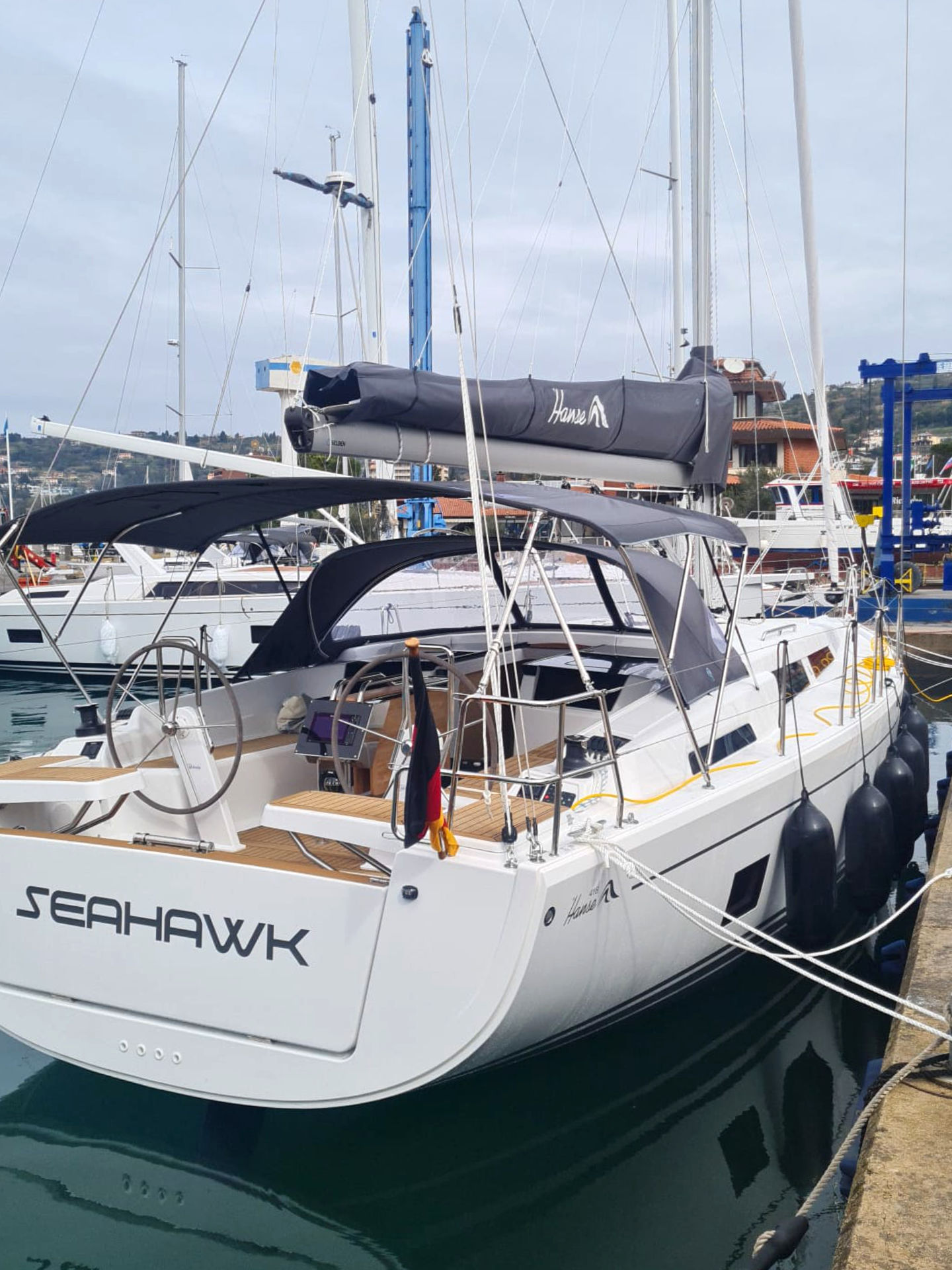 Hanse 418 Top image