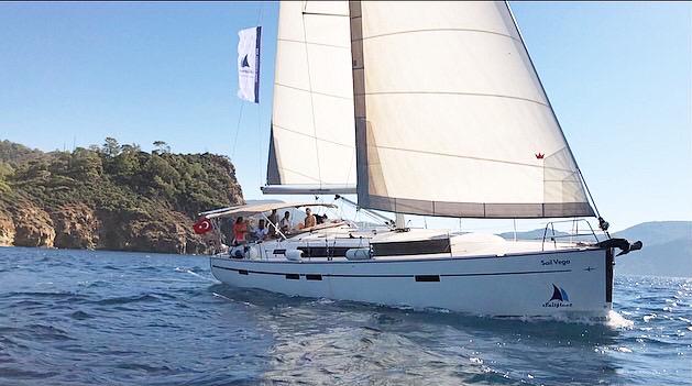 Bavaria Cruiser 46 (4 cab/3WC) „Sail Vega“ als Charteryacht
