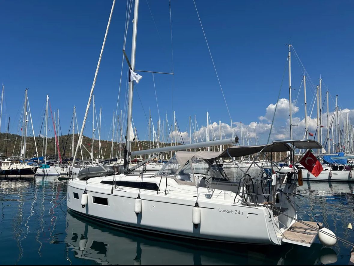 Oceanis 34.1 „Sail Lynx“ als Charteryacht