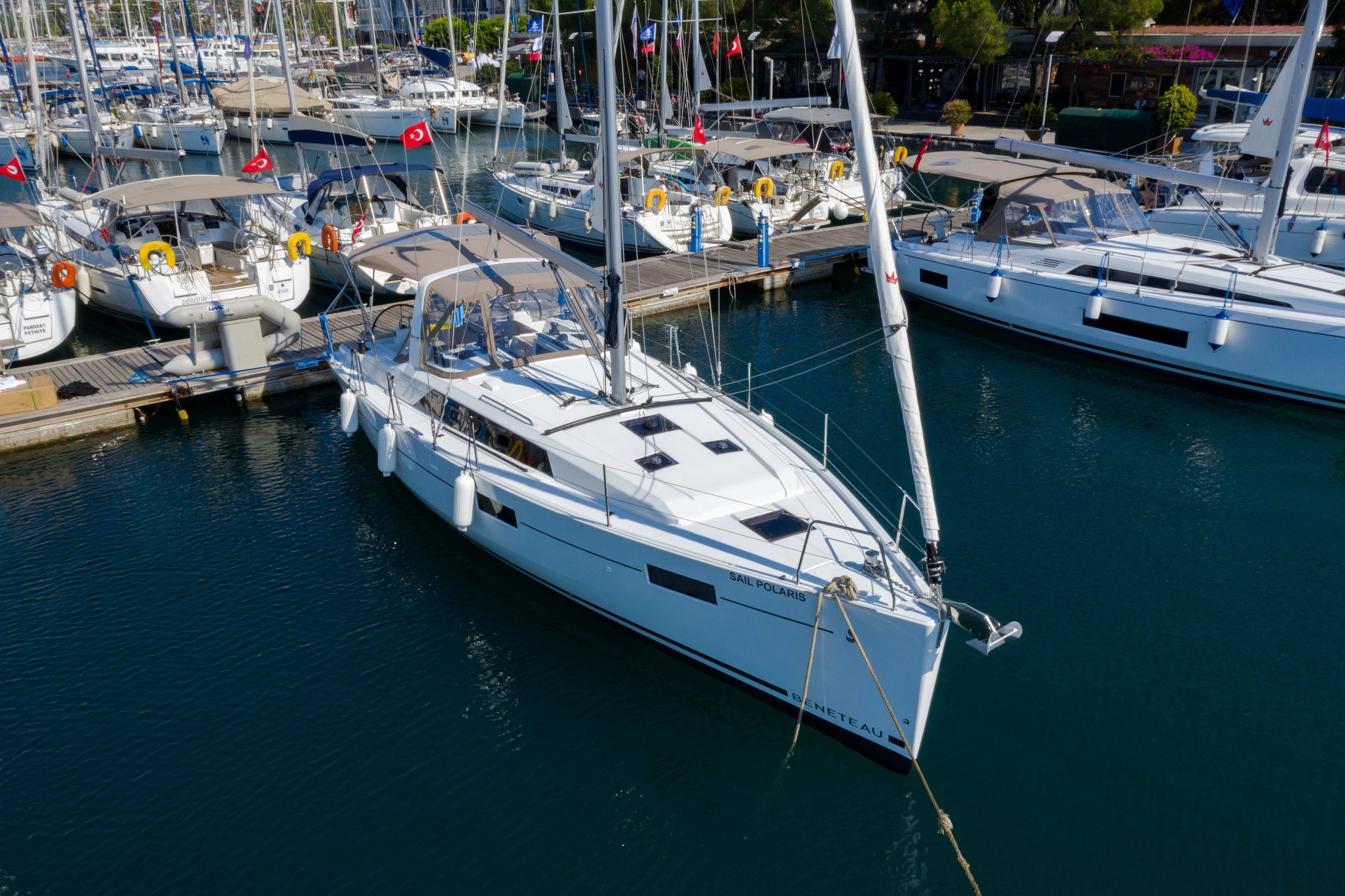 Oceanis 41.1 Top image