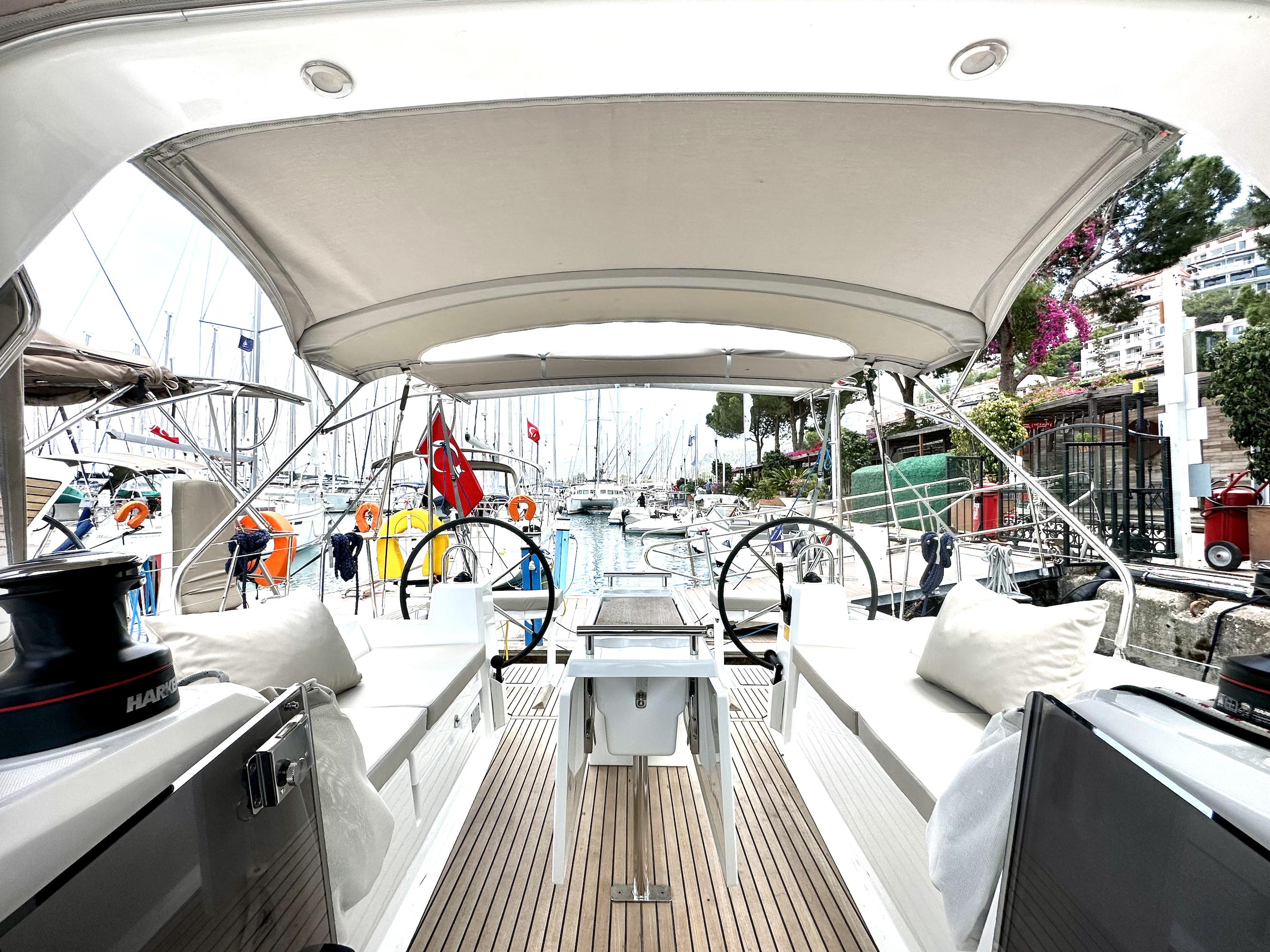 Oceanis 38.1 Sail Pride, Foto 4