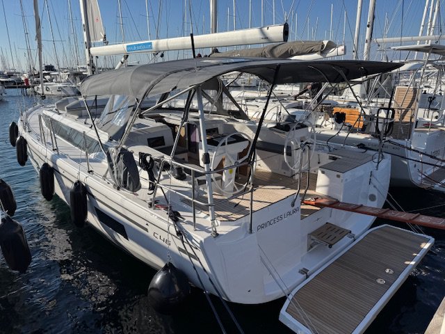 Bavaria C46 Top image