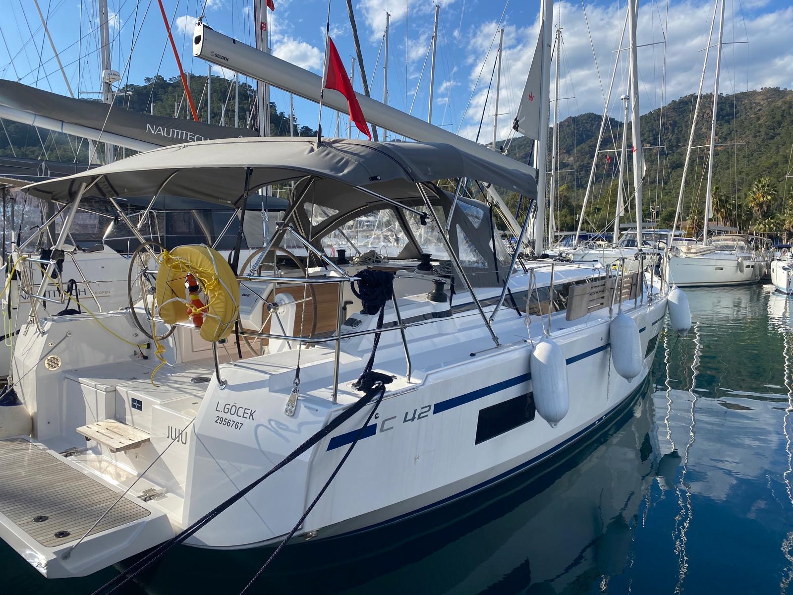 Bavaria C42 Juju, Foto 3