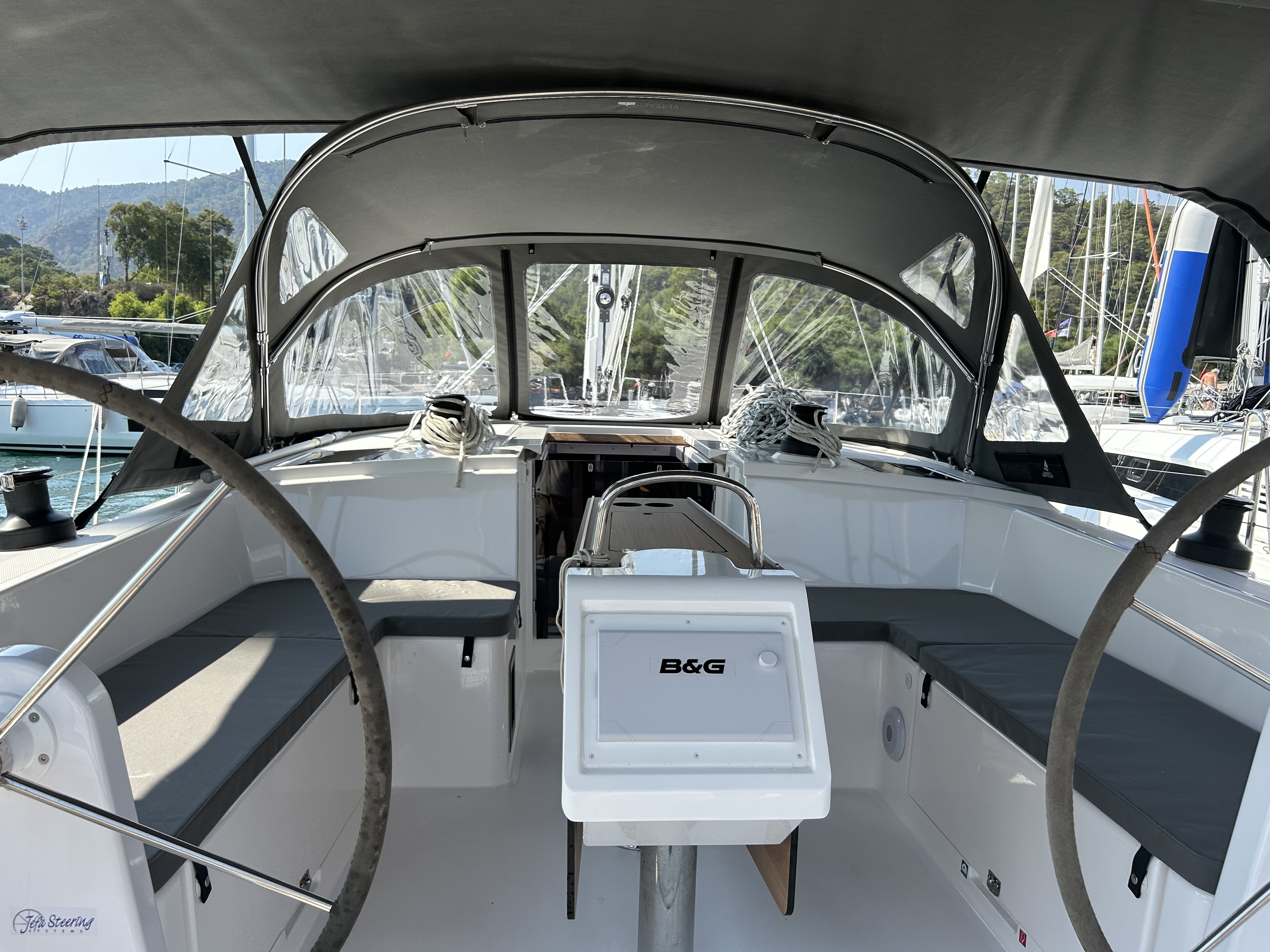 Bavaria C42 Juju, Foto 5