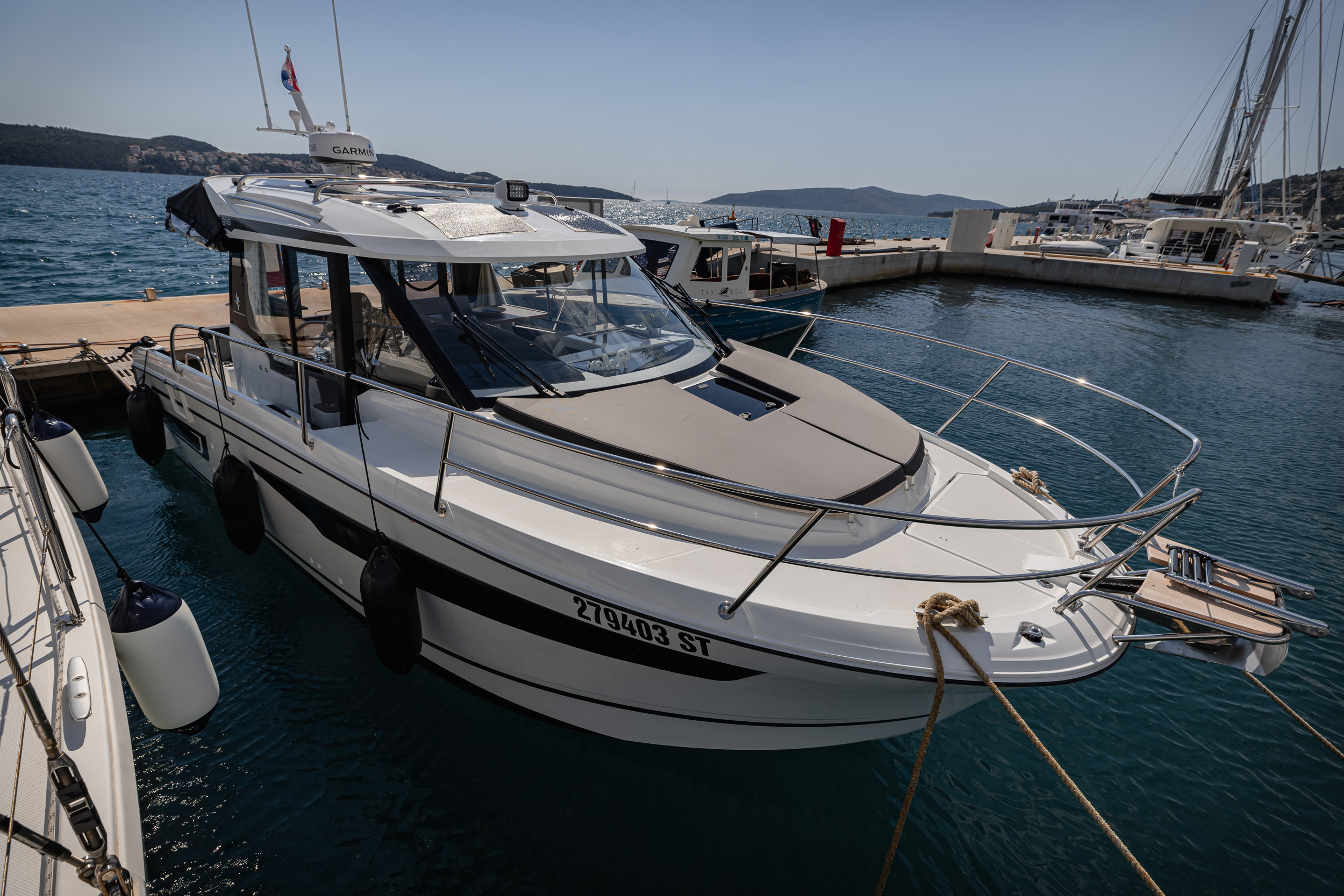 Merry Fisher 895 „Shearwater“ als Charteryacht