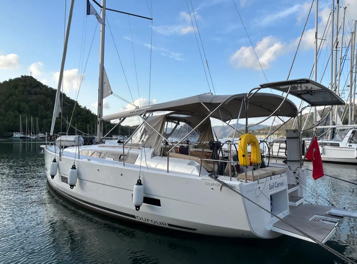 Dufour 390 Grand Large (3cab/2WC) „Sail Corvus“ als Charteryacht