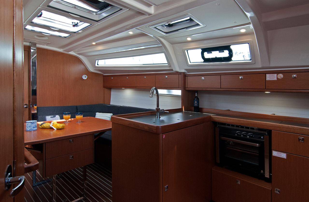 Bavaria Cruiser 37, Foto 4