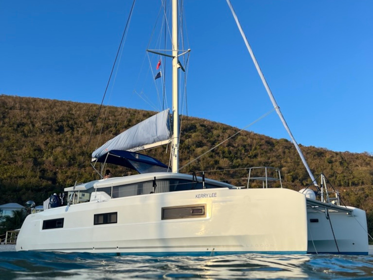 Lagoon 46  Top image