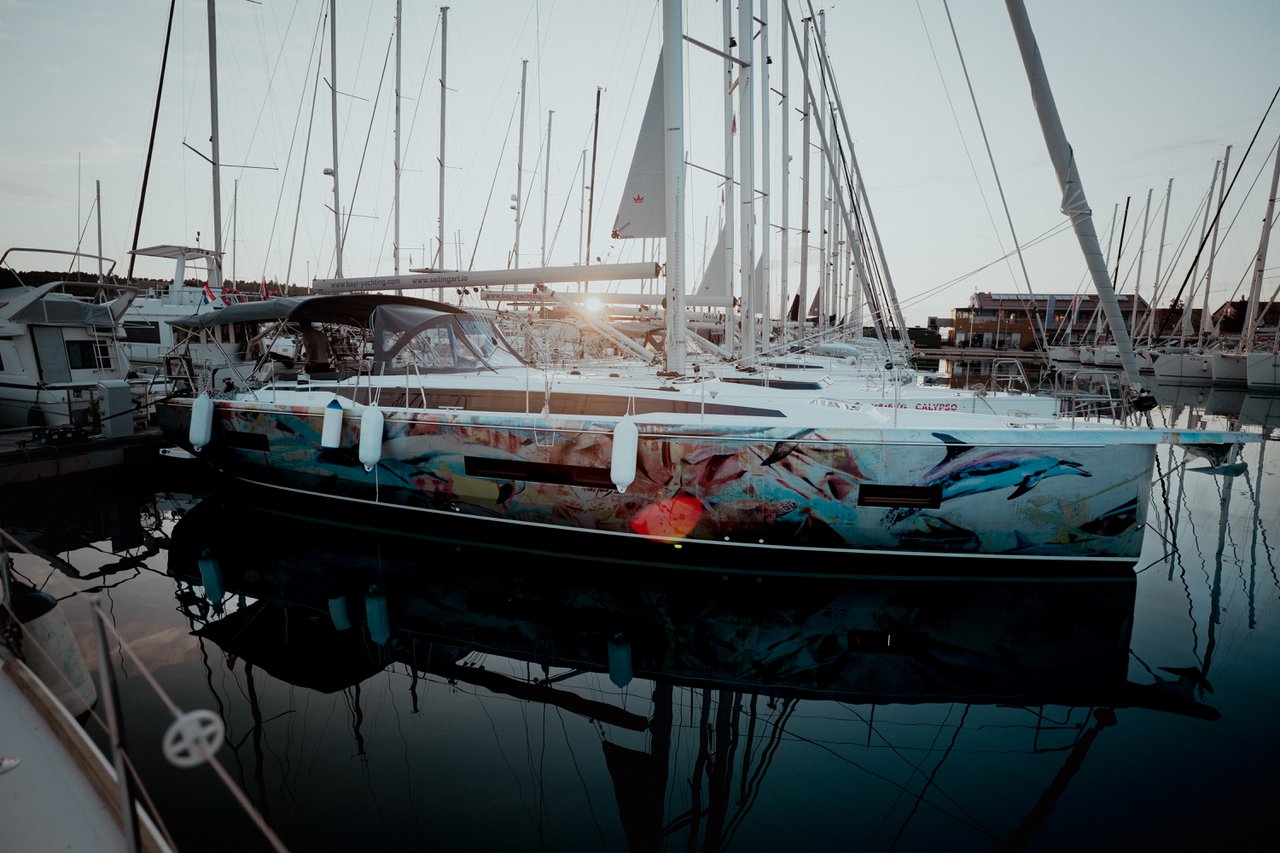 Bavaria C46 Top image
