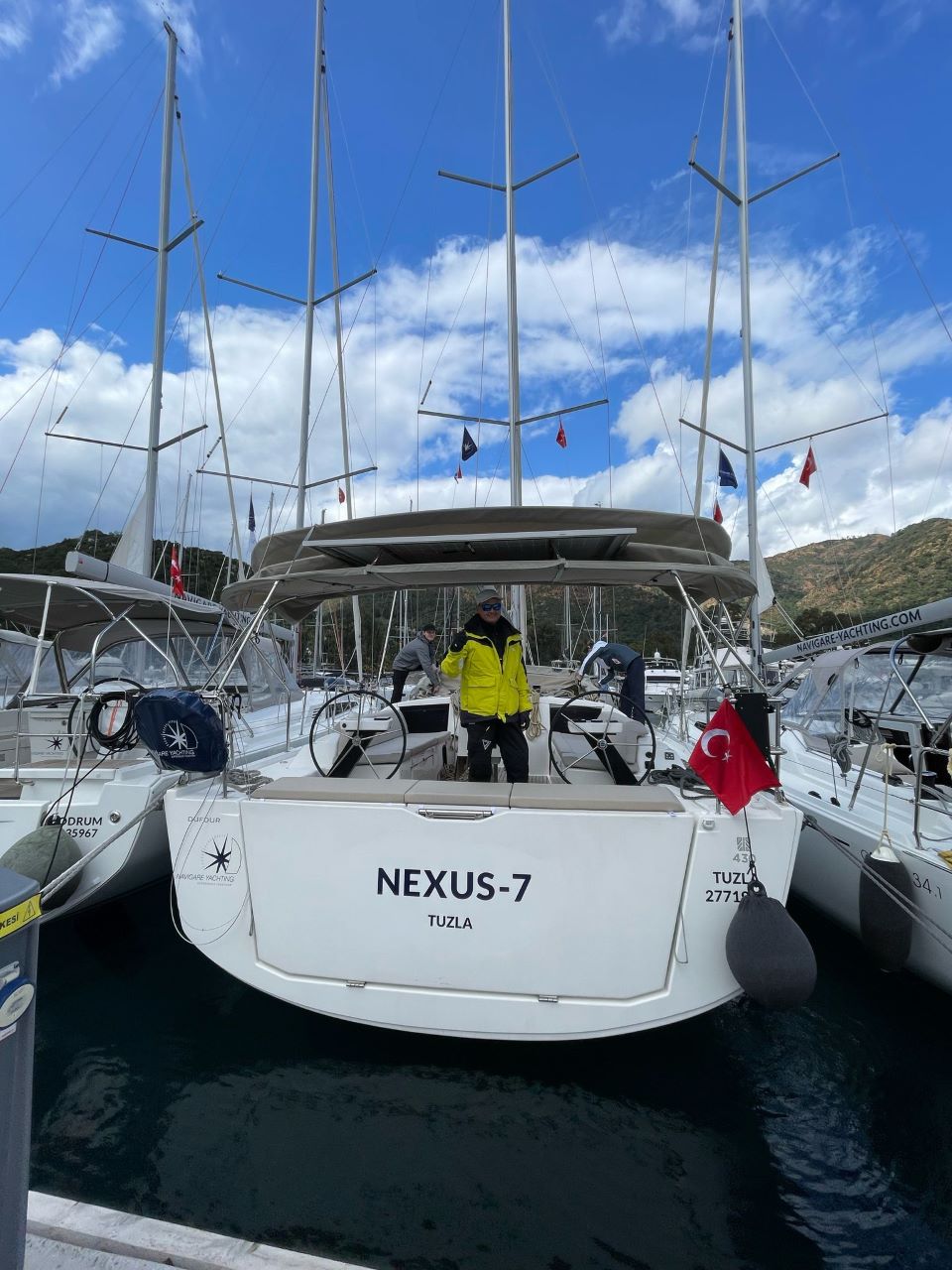Dufour 430 Grand Large (3cab) „NEXUS“ als Charteryacht