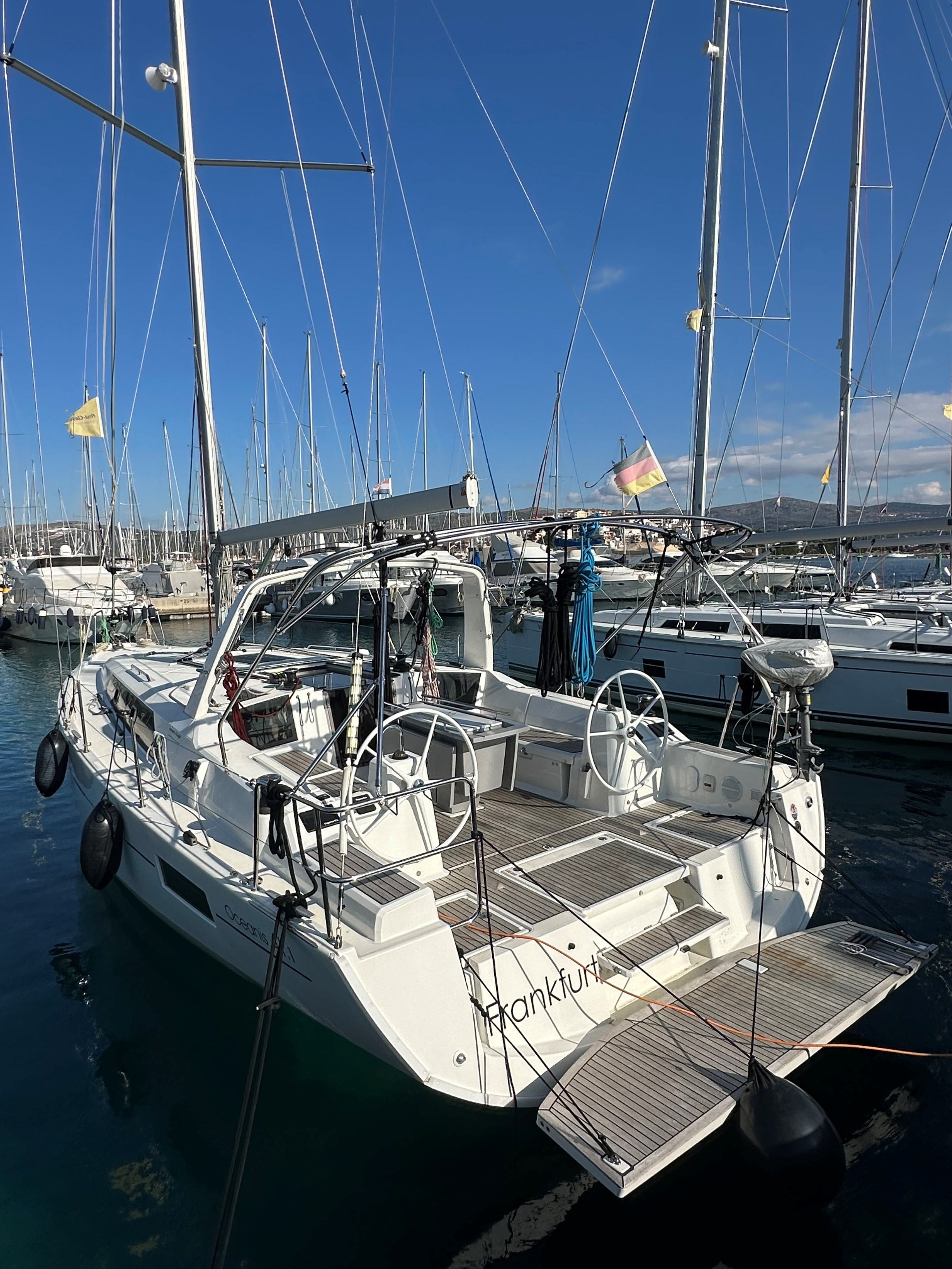 Oceanis 41.1 Top image