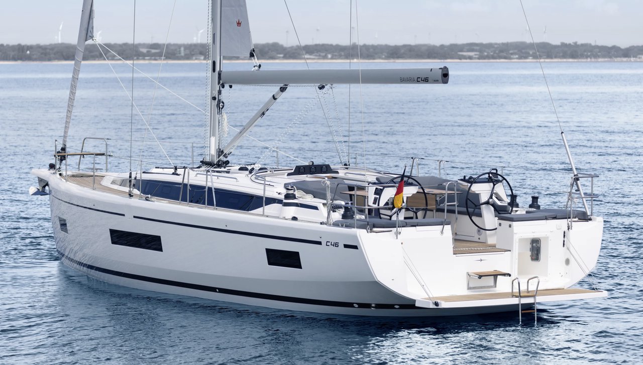 Bavaria C46 Top image