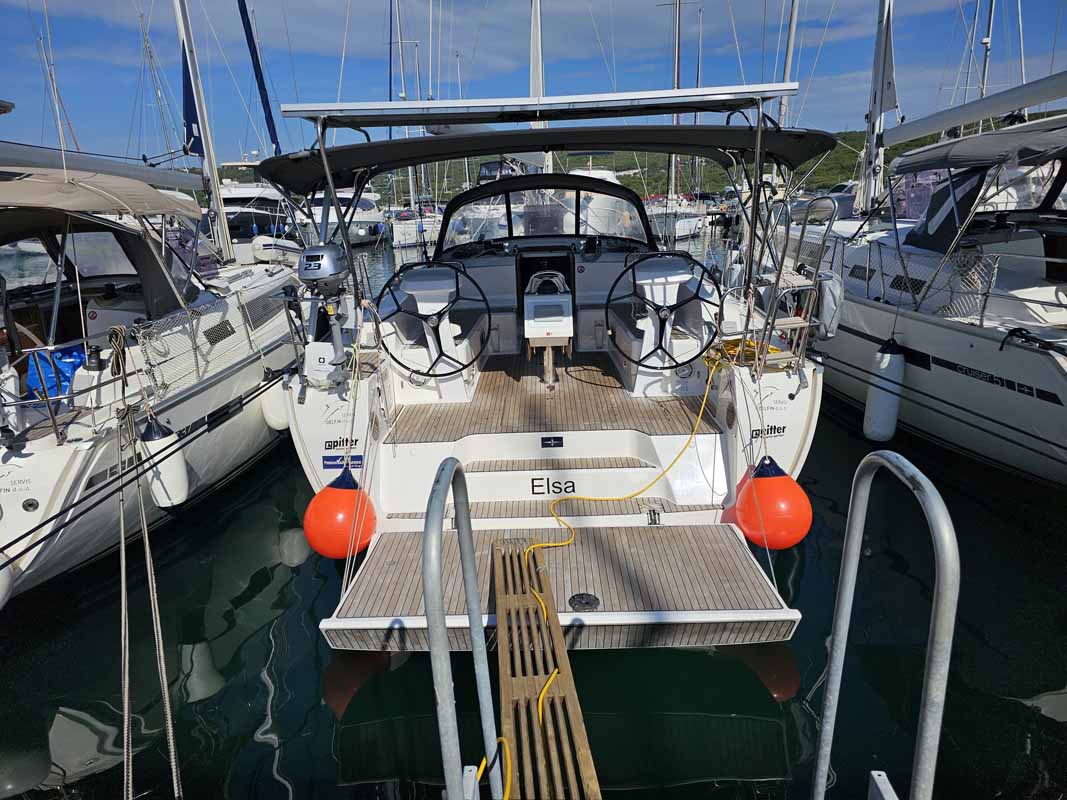 Bavaria Cruiser 46  Top image