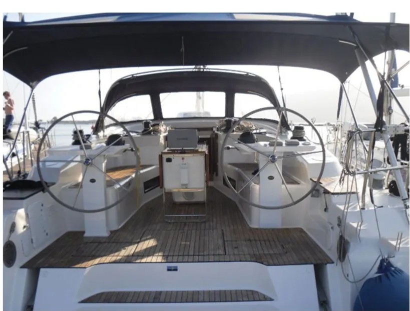 Bavaria Cruiser 50 Top image
