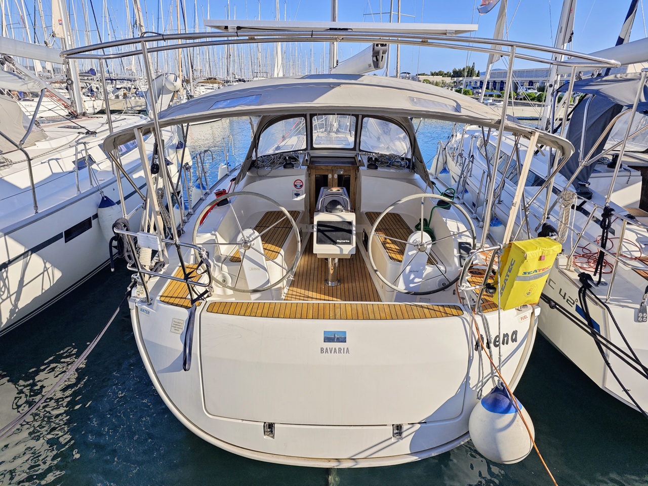 Bavaria Cruiser 37  Top image