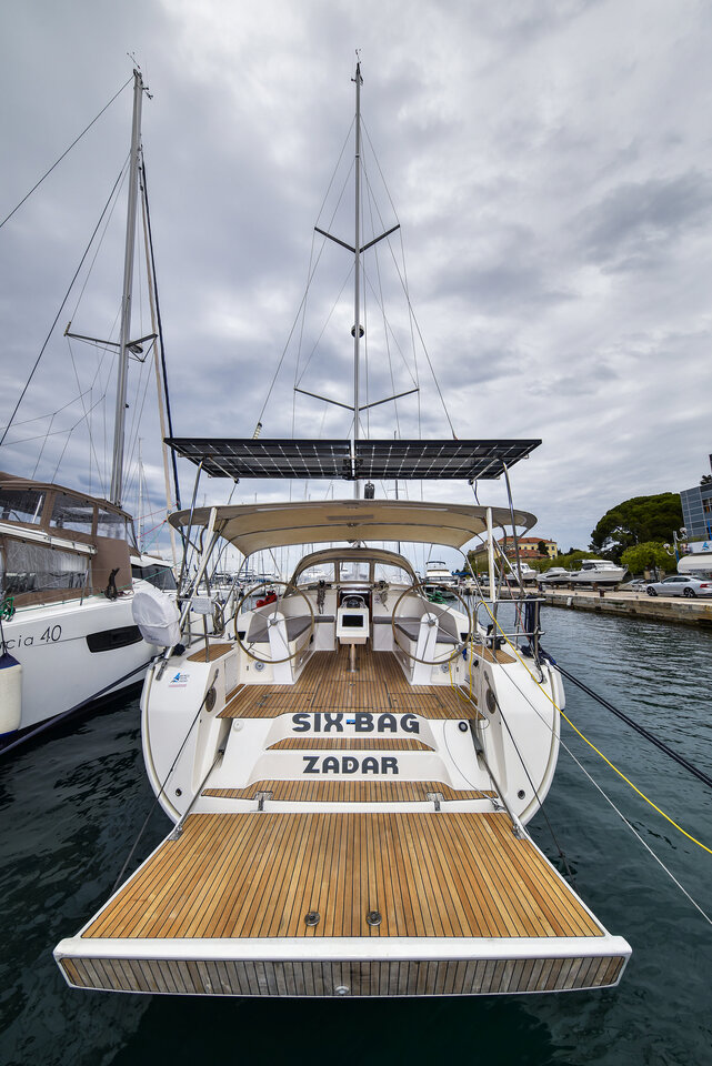 Bavaria Cruiser 46  Top image