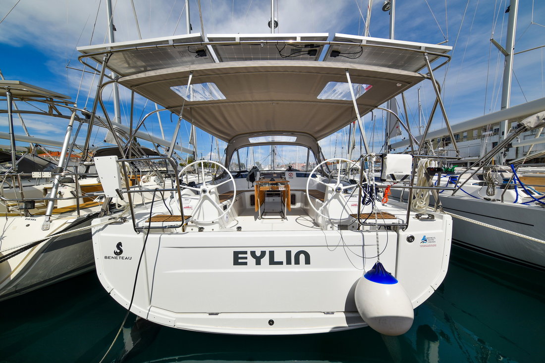 Oceanis 40.1 - 3 cab. Top image
