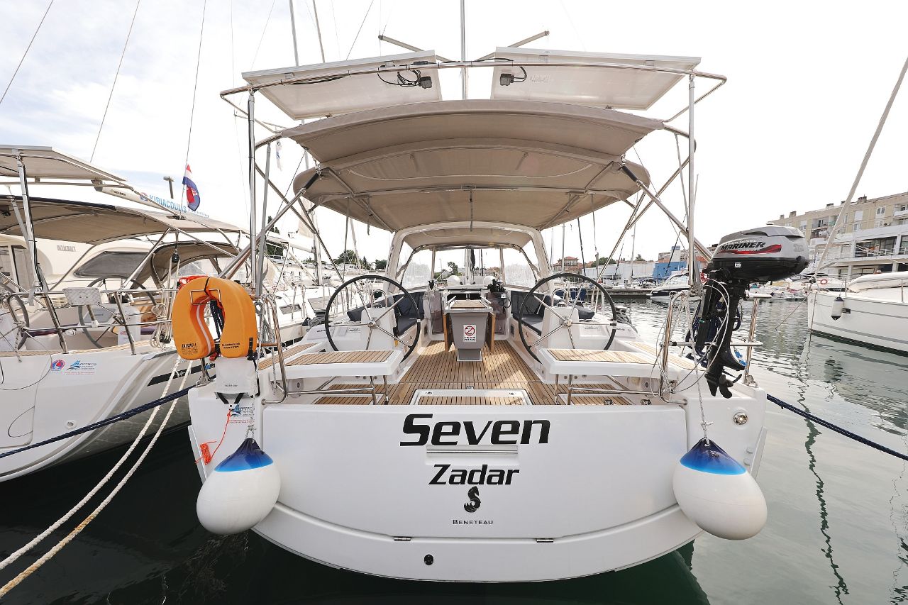 Oceanis 41.1 Top image