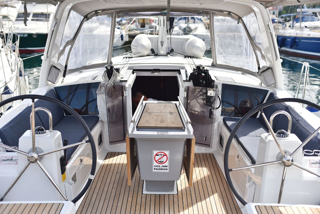 Oceanis 41.1 Seven, Foto 4