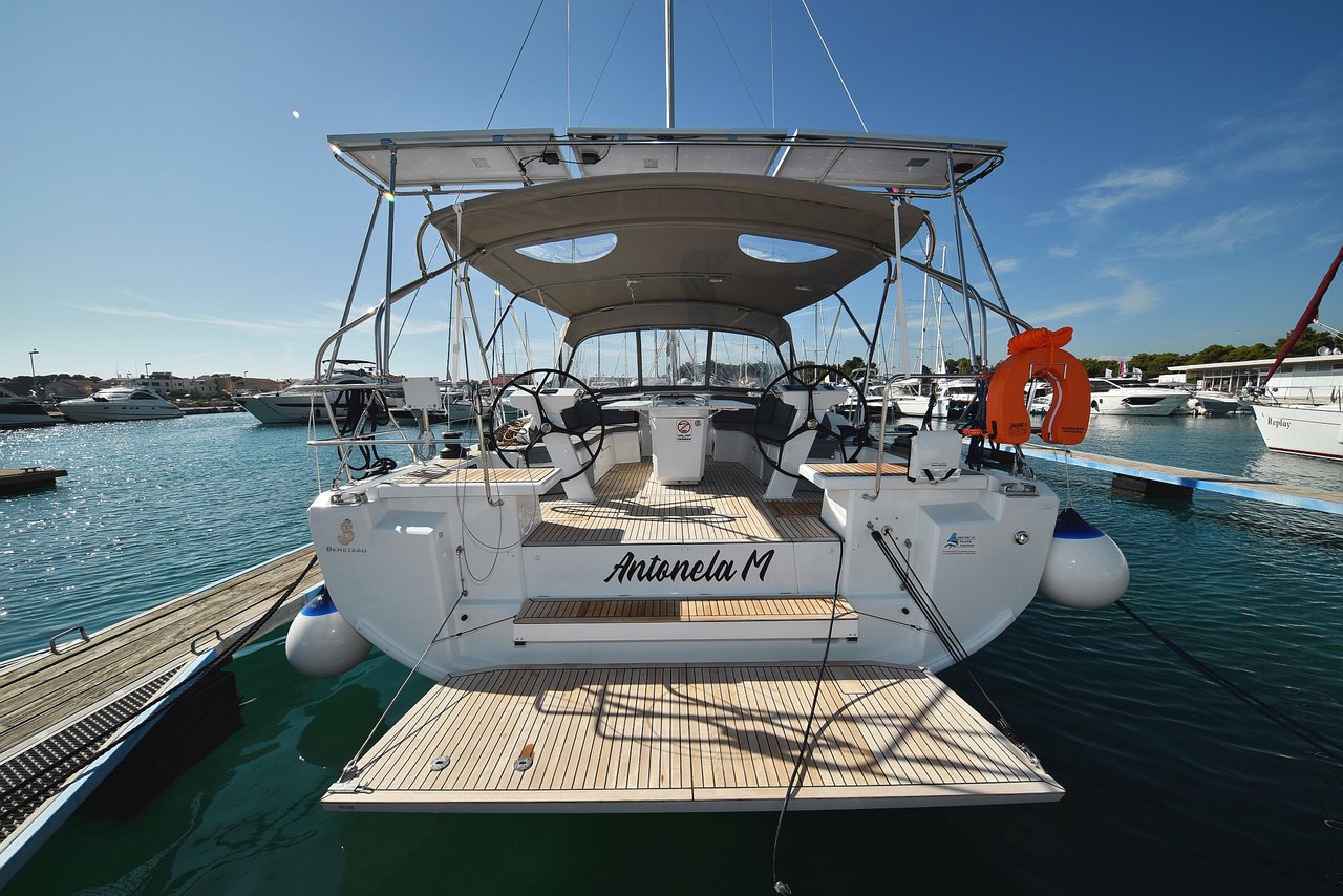 Oceanis 46.1  Top image