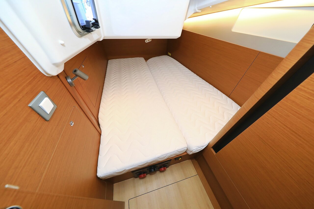 Sun Odyssey 410 Vague, Foto 3
