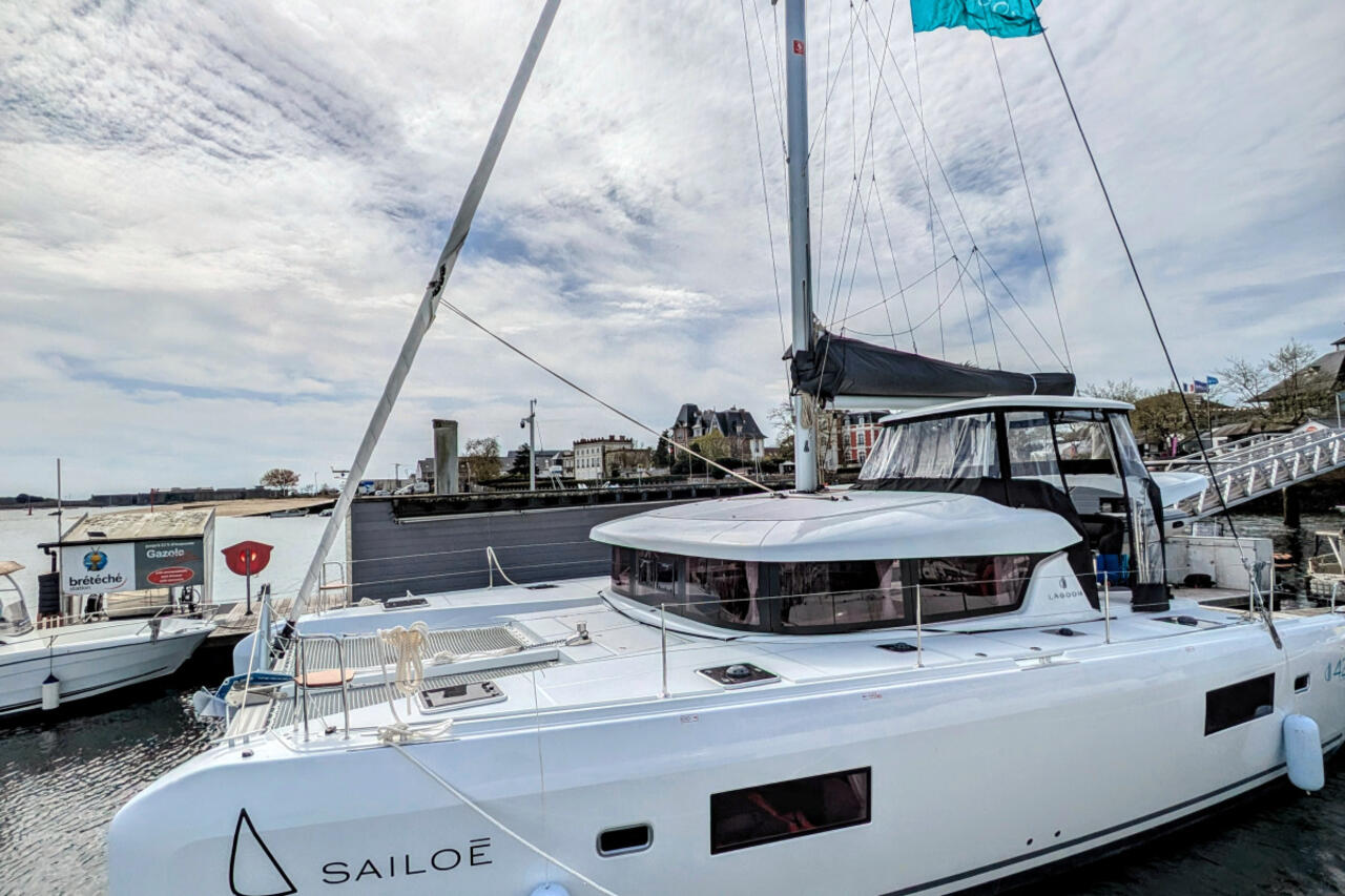 Lagoon 42 (4+2cab/4wc) „Zannannan“ als Charteryacht
