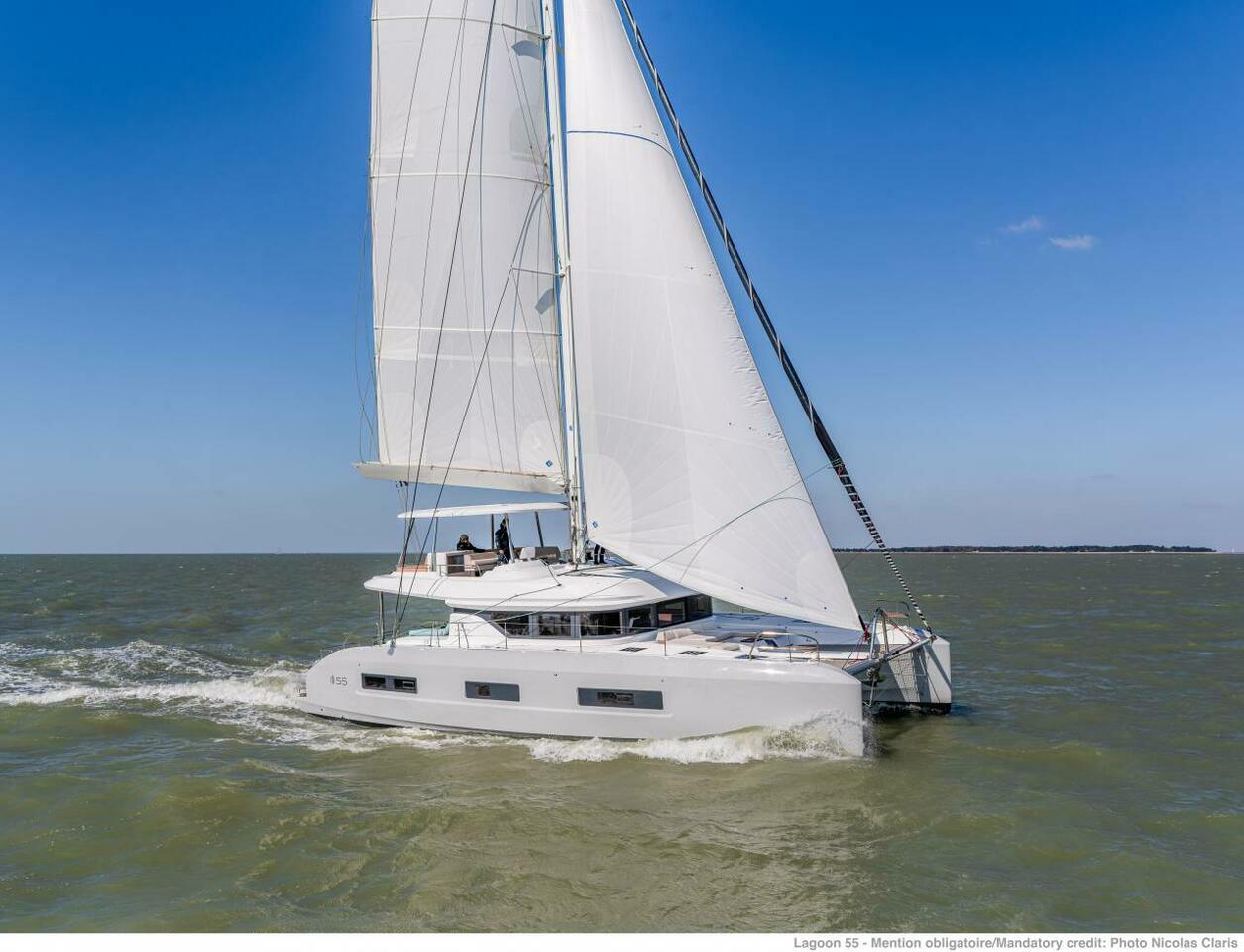 Lagoon 55 „Smiley“ als Charteryacht