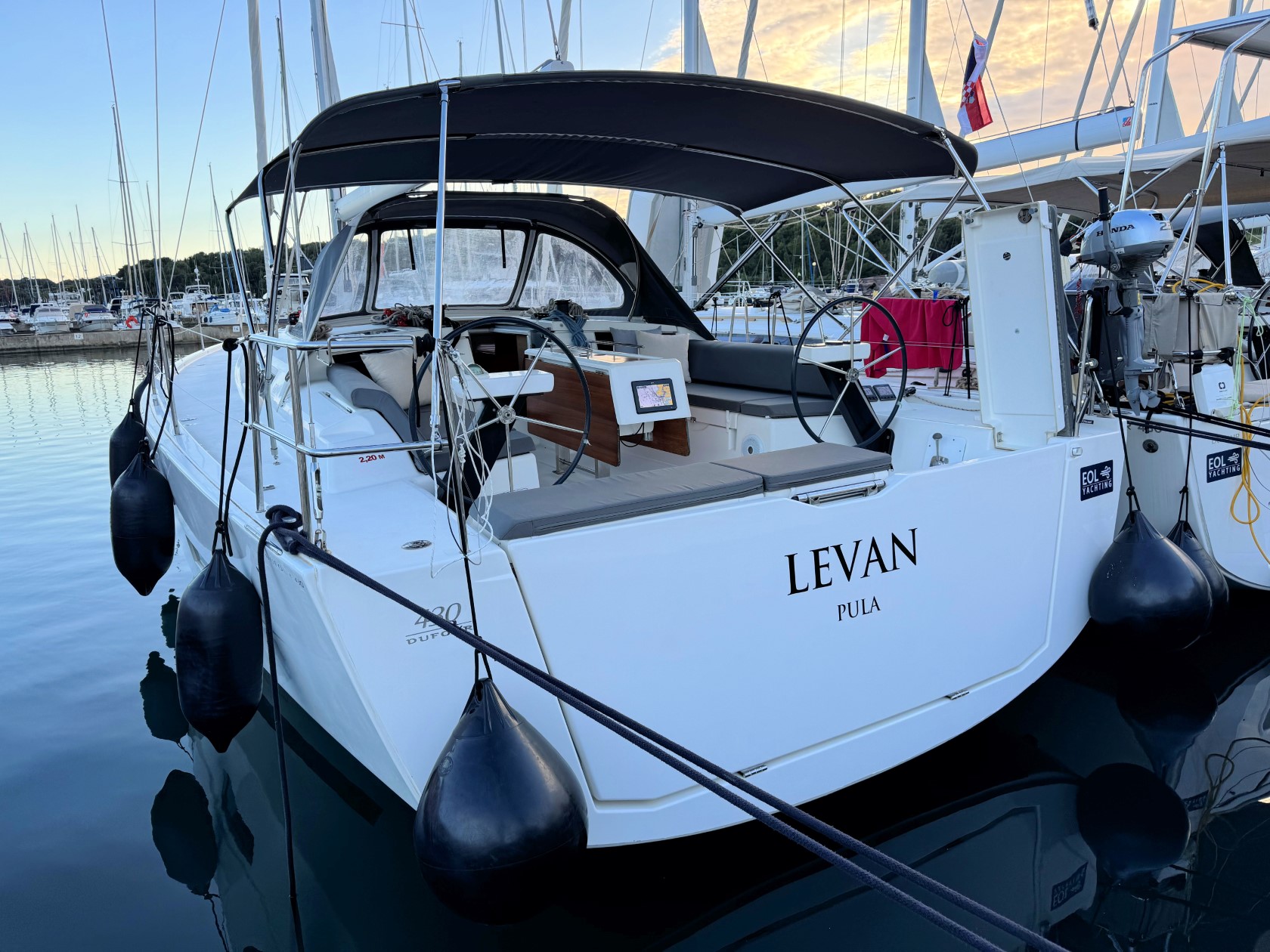 Dufour 430 Grand Large, Foto 2